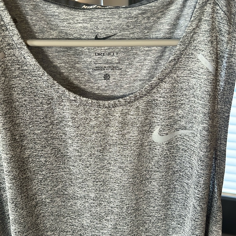 Nike tank top dry fit gray Large